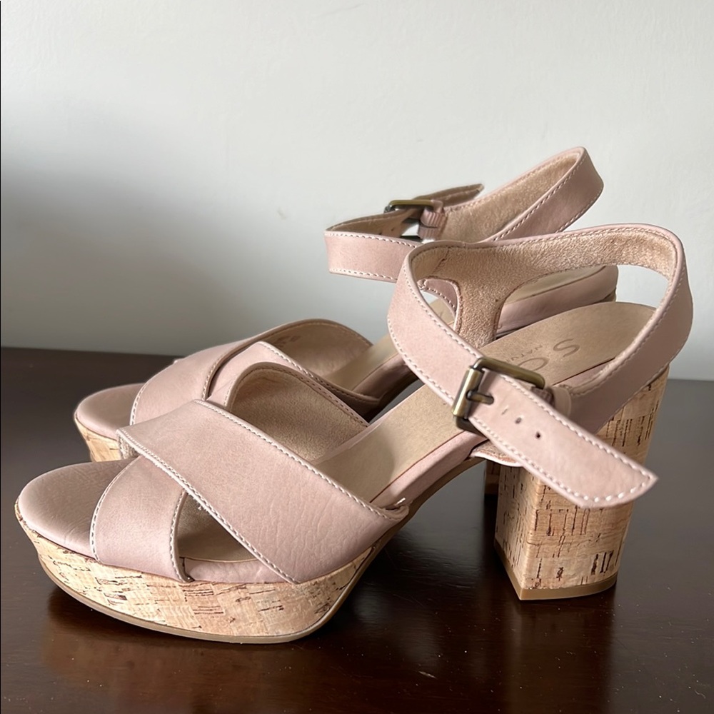 New Naturalizer SOUL Women's Sandals cork new!